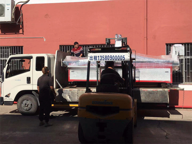 數(shù)控鉆孔攻絲機(jī)出貨浙江！